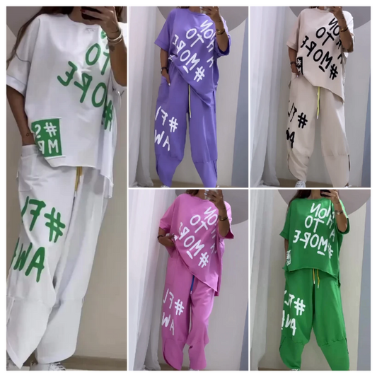 Uformell todelt dress med trykk og rund halsutringning