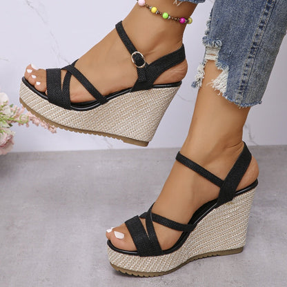 👡Åpne kilehælsandaler for kvinner med spenneremmer