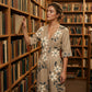 Elegant jumpsuit med V-hals og mønster for damer