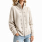 Damen-Strickjacke mit Stehkragen und Doppelknopfleiste